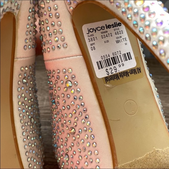 Joyce Leslie heels, beautiful crystal detail, size 7 - Picture 2 of 5